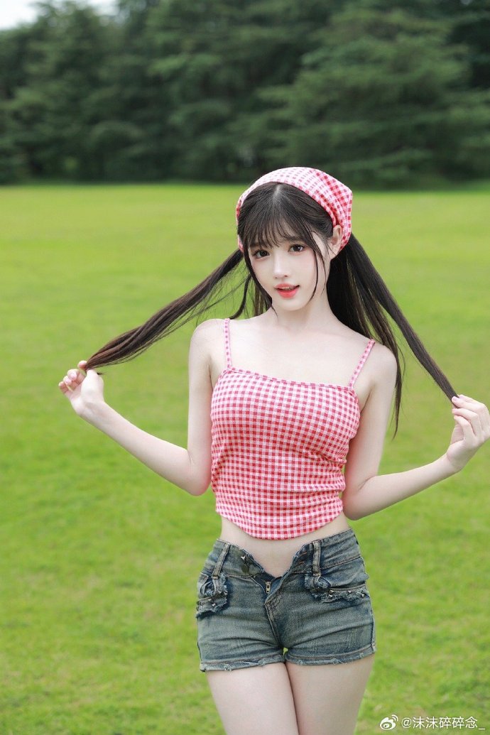  黑料24小时吃瓜 