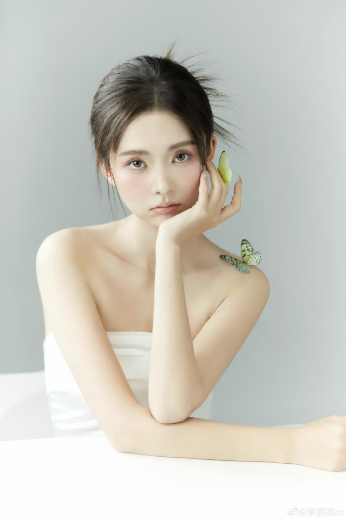  51丨黑料丨精品御姐} 