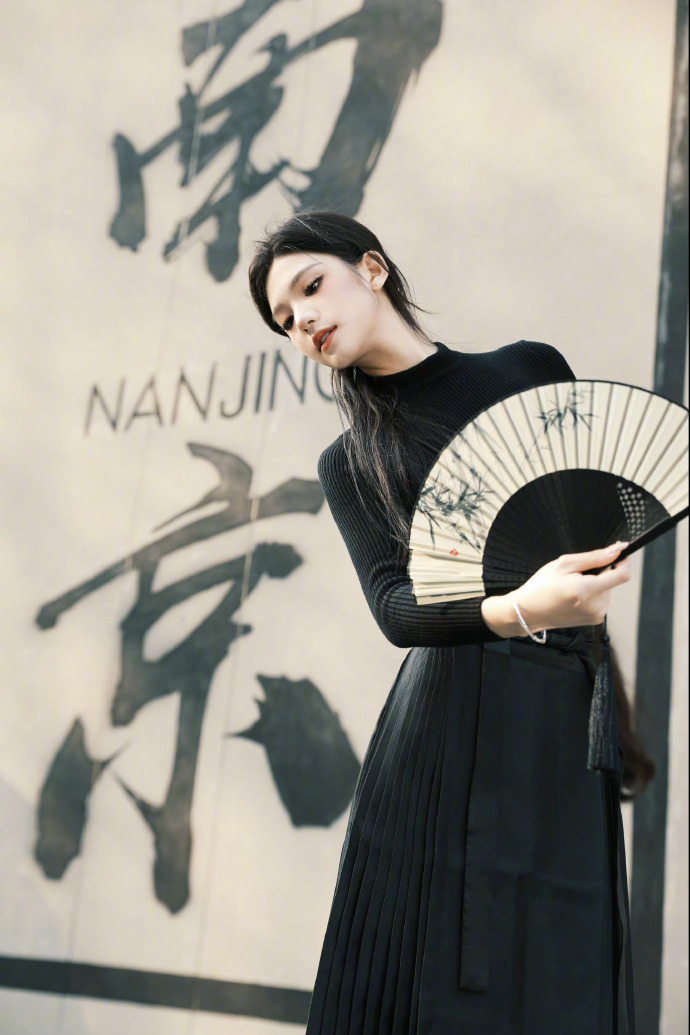 云端合规资讯批量语义改写原创创作逻辑
