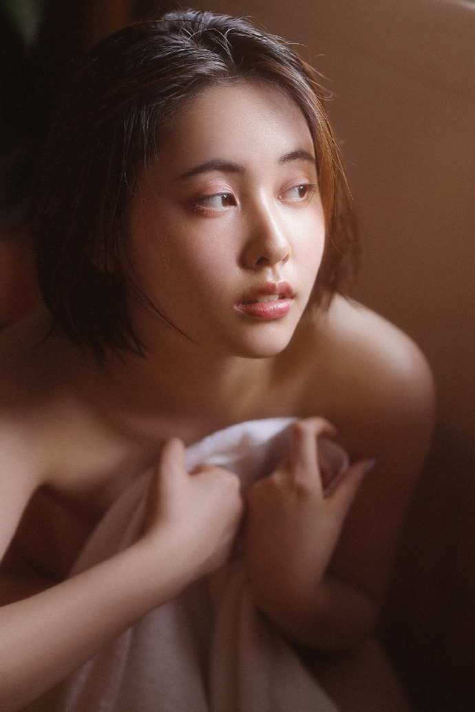  24小时八卦观察室 