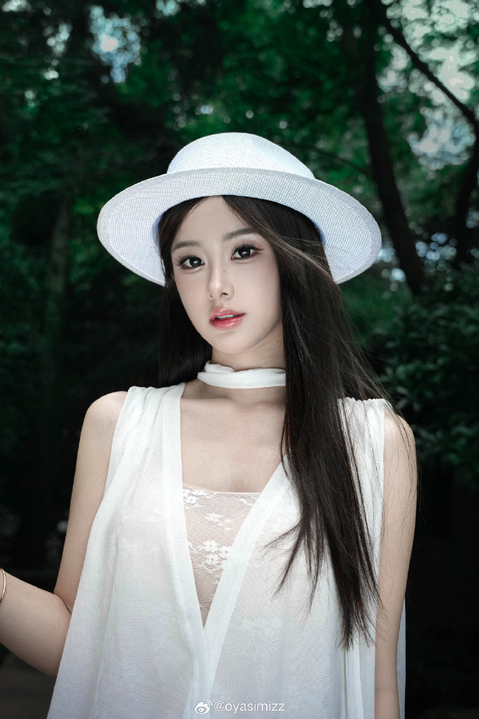  吃瓜极品颜值反差女友 