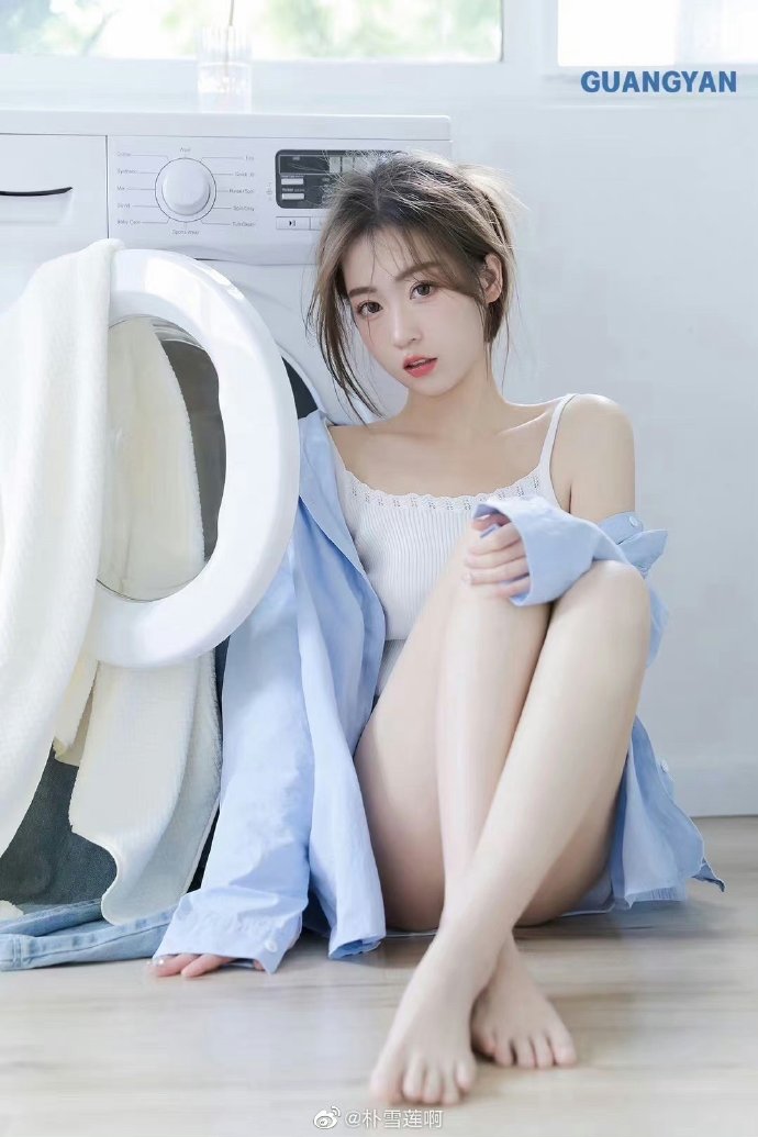 黑料24小时 