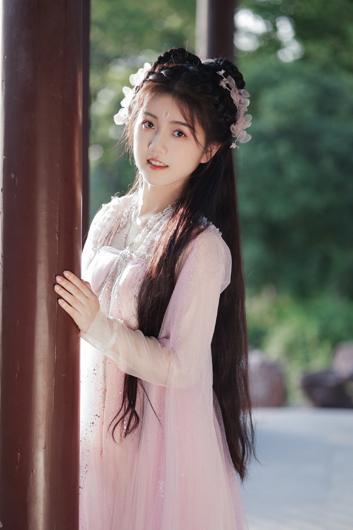  24小时八卦观察室 
