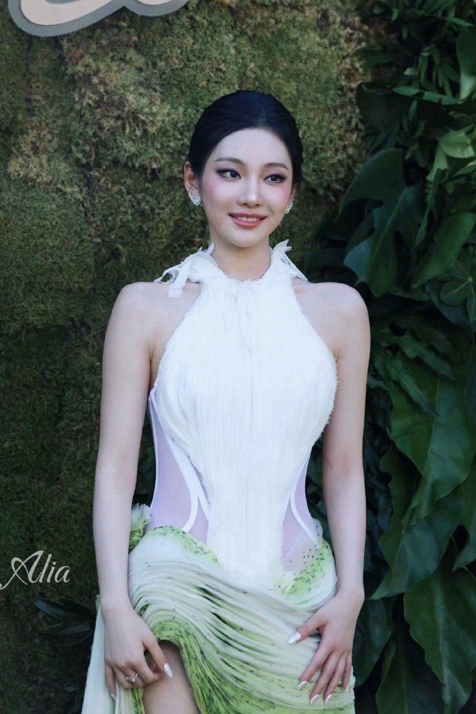  黑料24小时吃瓜不打烊 
